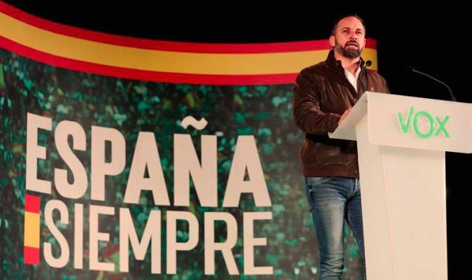 El presidente de Vox, Santiago Abascal, este pasado martes en Dos Hermanas. / EFE