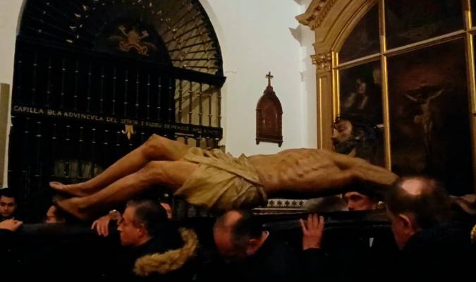 En vídeo | Traslado interno del Cristo de Burgos 