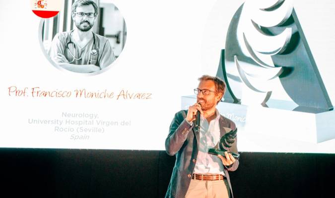 El neurólogo del Virgen del Rocío Francisco Moniche, premio europeo a la excelencia en la atención al ictus
