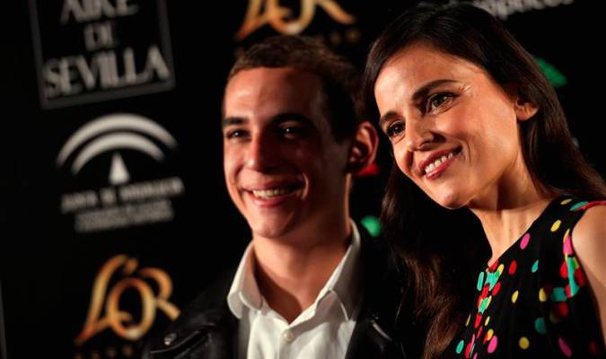 Los actores Miguel Herrán y Elena Anaya desvelaron los finalistas de los Premios Goya 2020. / EFE
