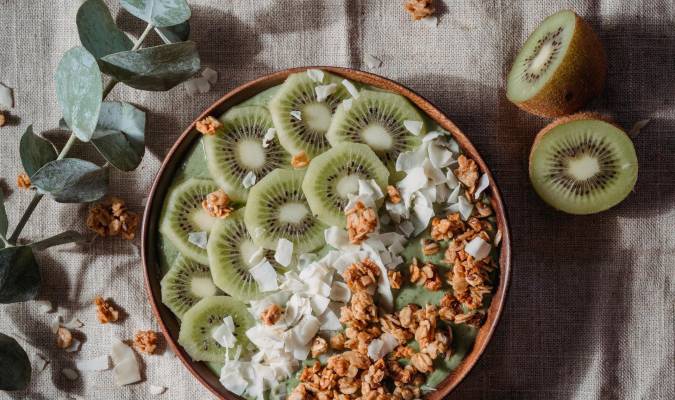 5 beneficios de consumir kiwi cada mañana