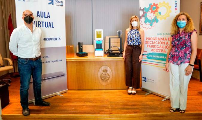 Los jóvenes de Sevilla se inician en la impresión 3D gracias a COGITISE 