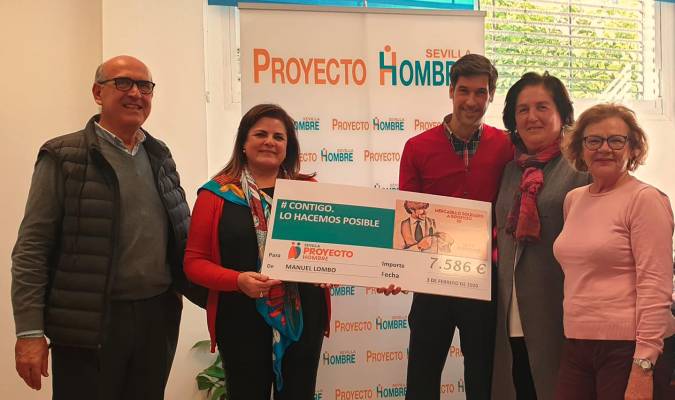 Manuel Lombo dona más de 7.500 euros a Proyecto Hombre Sevilla