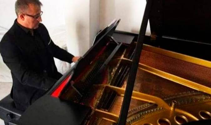 Francisco Acosta: «Con mi piano, llevo la música clásica a todos los públicos»