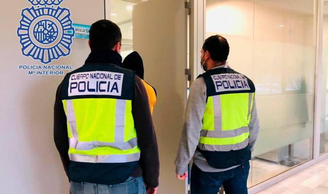 Seis detenidos en Sevilla por una red de estafa con pagarés falsos