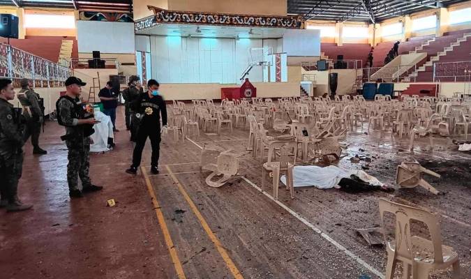 Al menos 4 muertos y 42 heridos en una explosión durante una misa