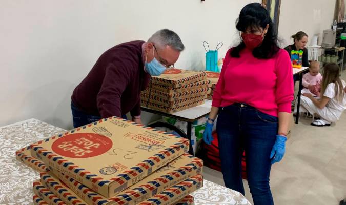 Cariño en forma de pizzas para niños ucranianos en San Juan