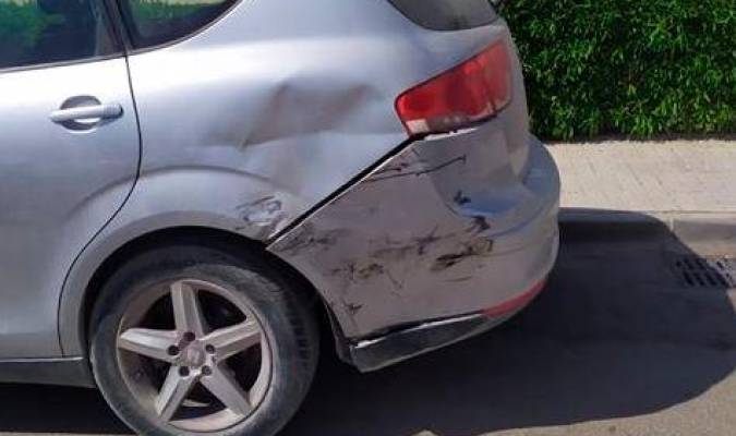 Detenido en Marchena un conductor ebrio que provocó daños en varios coches