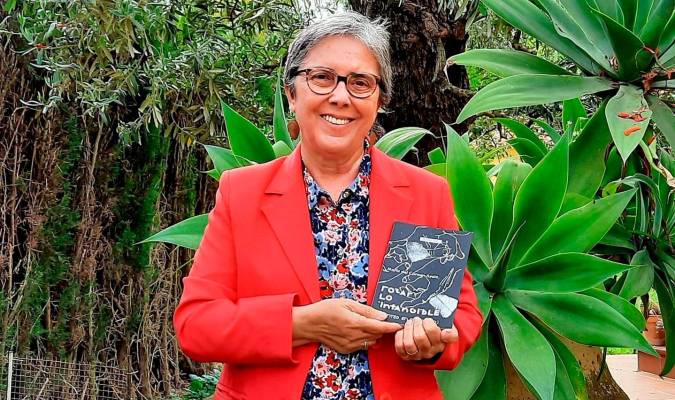 María del Carmen Ayala presenta hoy en Sevilla su poemario, ‘Rozar lo intangible’