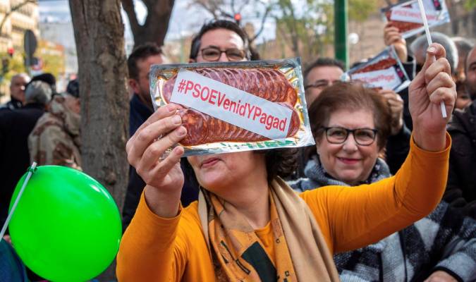 Vox exige al PSOE ante el parlamento que devuelva el dinero de ERE