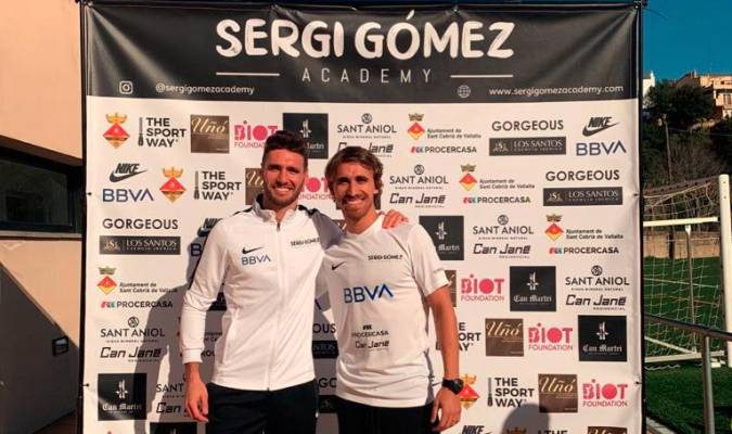 Sergi Gómez (i) junto a Sergi Gómez. / Twitter @gomez_sergi