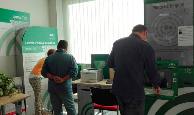 Andalucía encabeza el descenso del paro en mayo a nivel nacional 