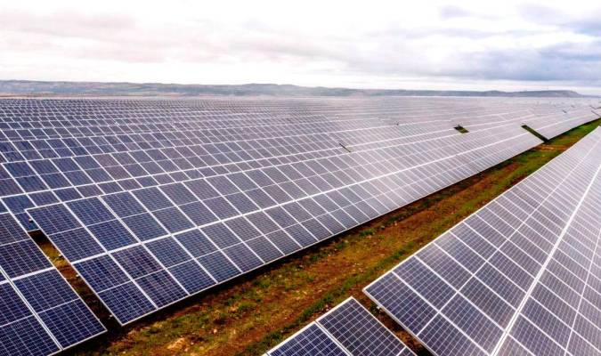 La compañía sevillana Prodiel instalará más de un millón de paneles solares en México
