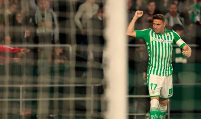 Joaquín celebra su gol ante el Mallorca. / Efe