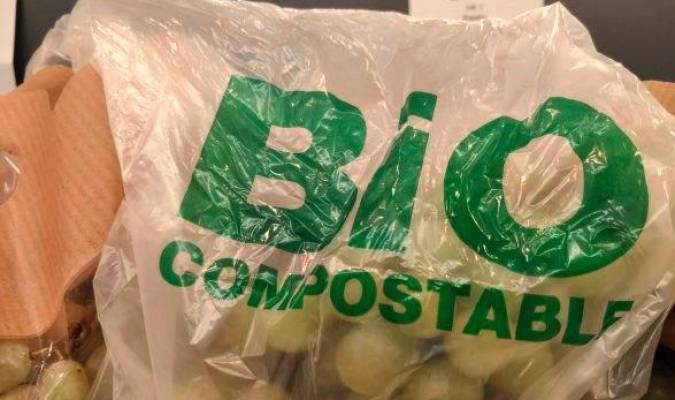 Una bolsa supuestamente biodegradable, según Greenpeace.