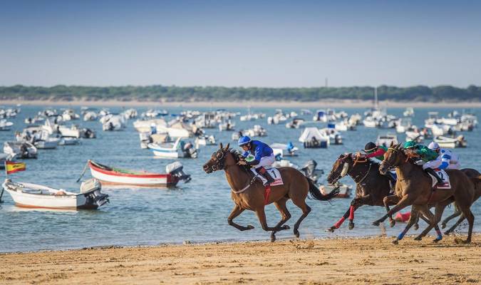Fin de semana con carreras de caballos en las playas de Sanlúcar de Barrameda