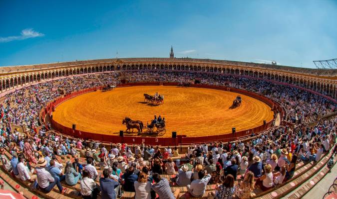Sevilla festeja «la recuperación de la actividad» con grandes eventos