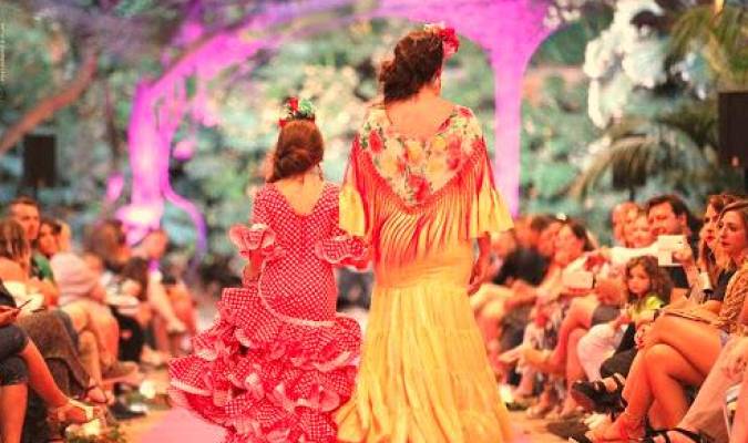 Desfile de moda flamenca de la diseñadora Rosario Rodríguez.
