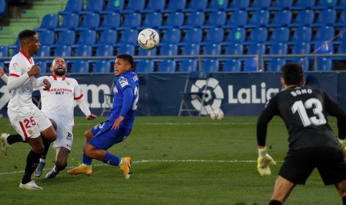 El defensa del Getafe hizo de delantero sevillista (0-1)