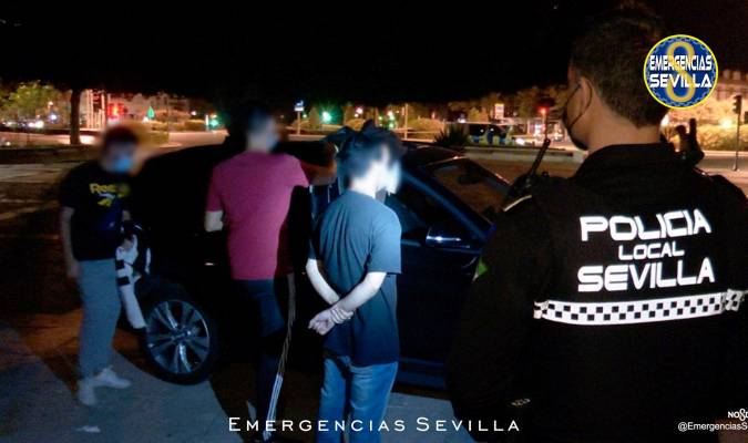 Fin del puente en Sevilla con 794 multas por botellón y no usar mascarilla