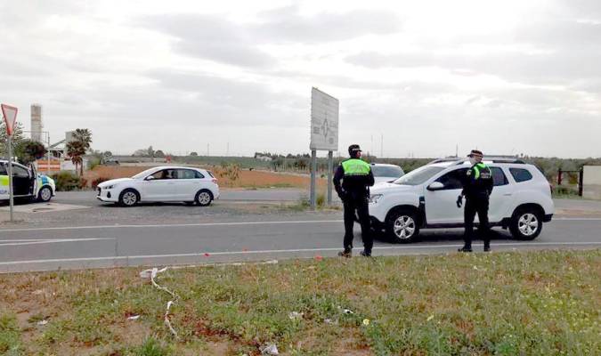 Espectacular persecución a un conductor que huyó al alto policial en un control del estado de alarma