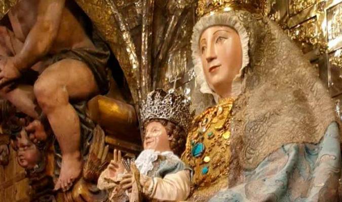 La Catedral reanuda los cultos a la Virgen de los Reyes