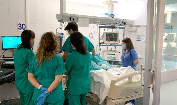Andalucía suma la cifra más alta de hospitalizados en dos meses