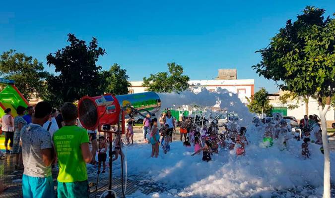 Fiesta del Agua en la pasada edición de ‘Fly Guillena’. / Ayuntamiento de Guillena