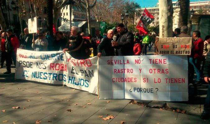 Protesta de los vendedores del Charco de la Pava.