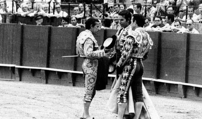  Manolo Vázquez, el veterano diestro de San Bernardo, reapareció en 1981 y actuó en la corrida del Corpus de aquel año junto a Romero y Paula.