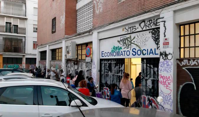 Economato Social de las Hermandades del Casco Antiguo. / Alejandro Solano