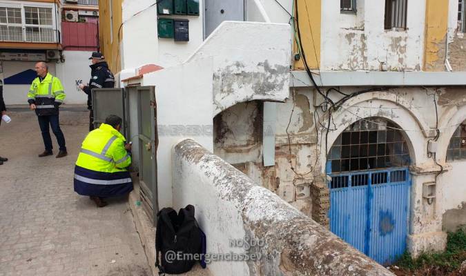 Nuevo golpe a los enganches ilegales de un edificio de Nervión