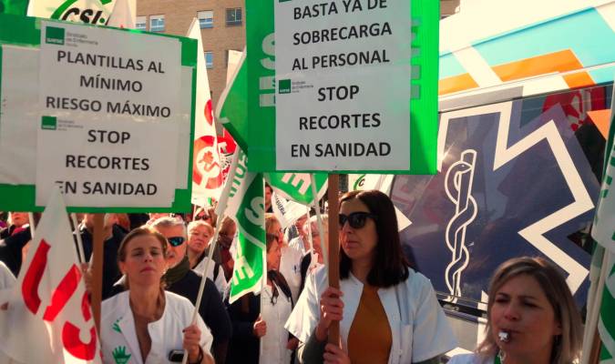 Satse se suma a la Marea Blanca contra los recortes sanitarios en Sevilla