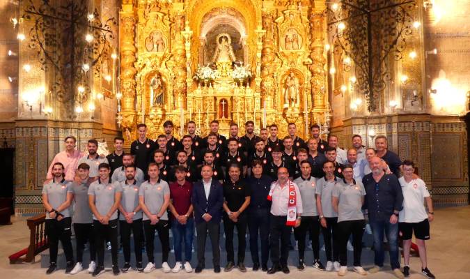 El C.D. Utrera celebra por todo lo alto su ascenso a Segunda División de la RFEF