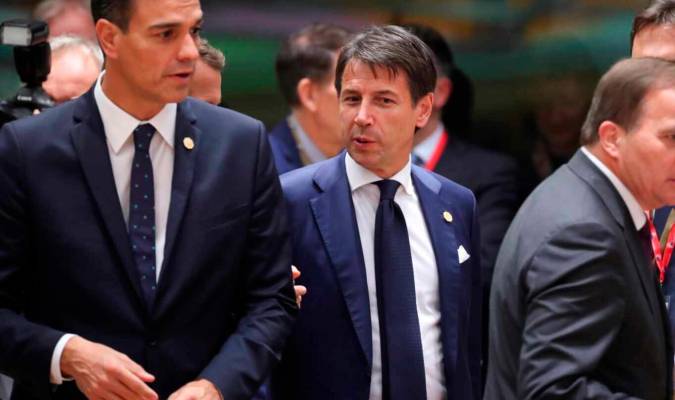 El presidente del gobierno español, Pedro Sánchez, junto al italiano, Giuseppe Conte, en una cumbre reciente. / EFE