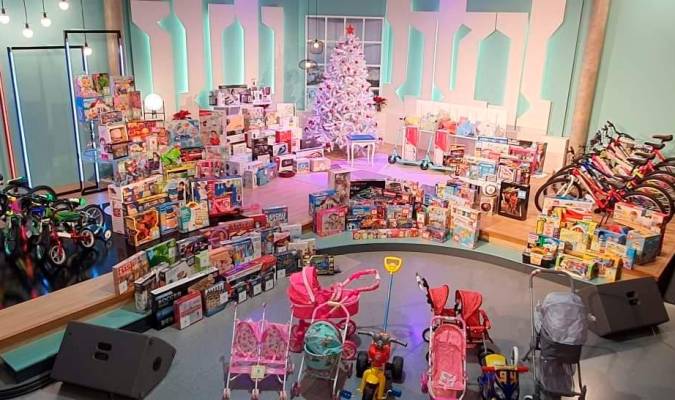 Marchena culmina su Navidad repartiendo cientos de regalos a los niños