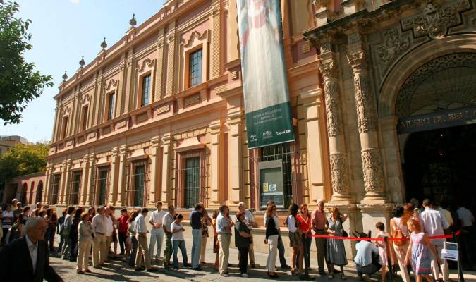 Colas en el Museo de Bellas Artes. / Antonio Acedo