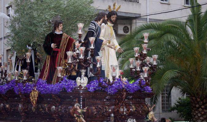 Uno de los pasos que procesionan en la Semana Santa de Jaén.
