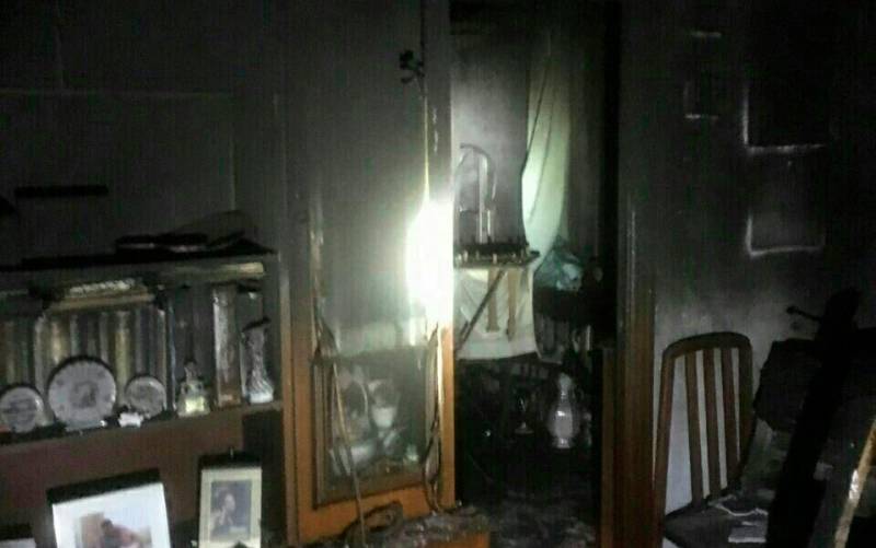 Calcinado un piso y fallecido un perro en el incendio de una vivienda en Mairena del Aljarafe