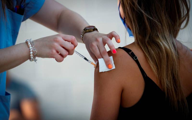 Llega la vacunación a los jóvenes andaluces de 19 a 16 años