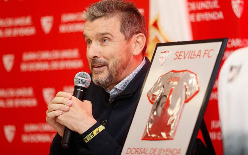 El Sevilla y el fútbol honran a Unzué como «ejemplo» de lucha contra la ELA