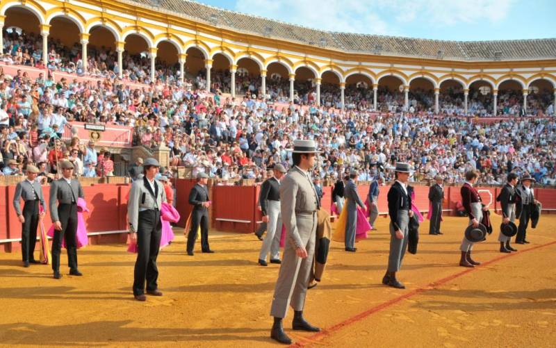 La hermandad Matriz del Rocío se manifiesta a favor de la tauromaquia