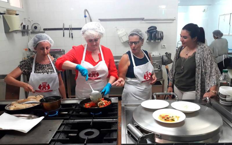 Más de cien personas se apuntan al taller municipal de cocina saludable en Osuna
