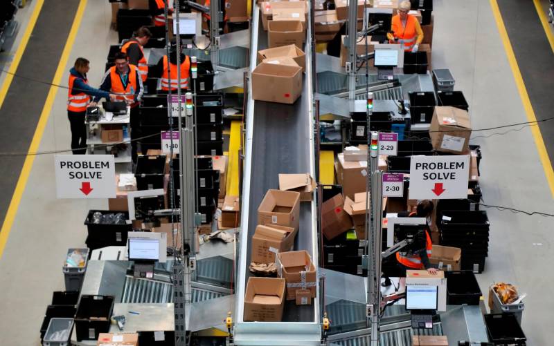 Estafa casi 100.000 euros a Amazon con etiquetas falsas