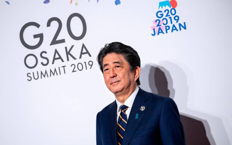 Asesinan al ex primer ministro de Japón en un acto de campaña 