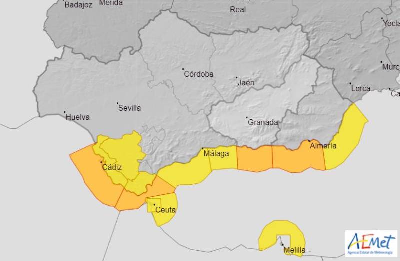 Aemet activa tres avisos naranjas en tres provincias de Andalucía por oleaje