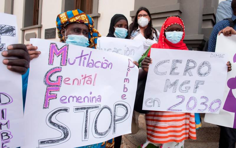 Una concentración contra la mutilación genital femenina, en una imagen de archivo. EFE/ Carlos De Saá