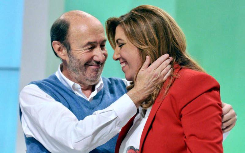 Susana Díaz con Pérez Rubalcaba. / @susanadiaz