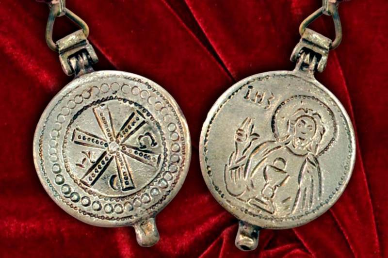 Medalla Pro-Ecclesia Hispalense para cuatro feligreses de San Gonzalo
