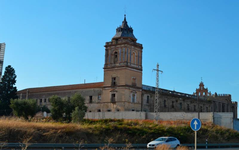 Santiponce reprueba a Susana Díaz por privatizar visitas al monasterio de San Isidoro